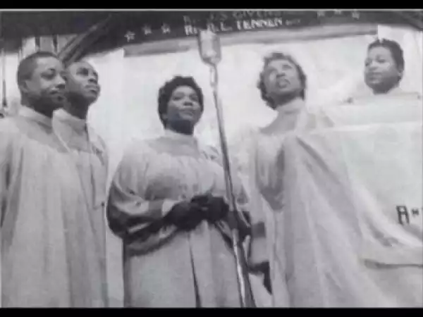 The Roberta Martin Singers - Just Jesus and Me